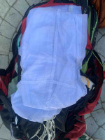 Parachute de secours Ozone angel V2 110Kilos pour parapentiste . Année de fabrication 2020. Mise en circulation 2022.