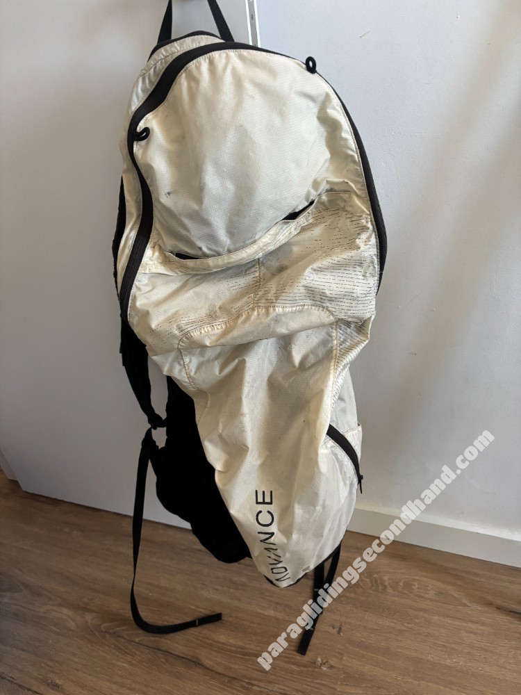 Advance Weightless, S, 2023