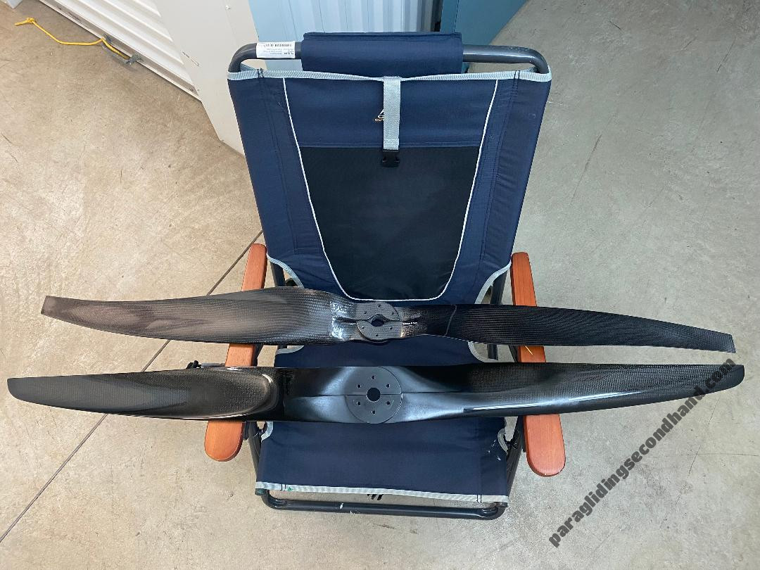 Scout -Vittorazi Moster 185 Plus, Nova canopy, custom harness with integrated water rescue system