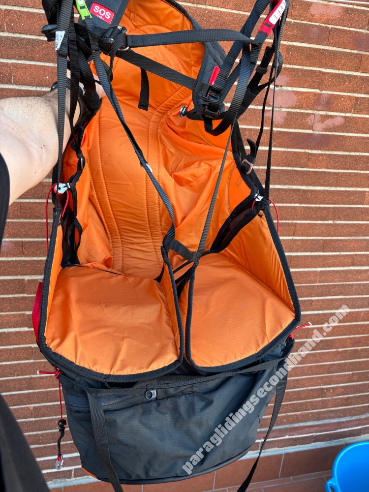 Woody Valley Crest, M