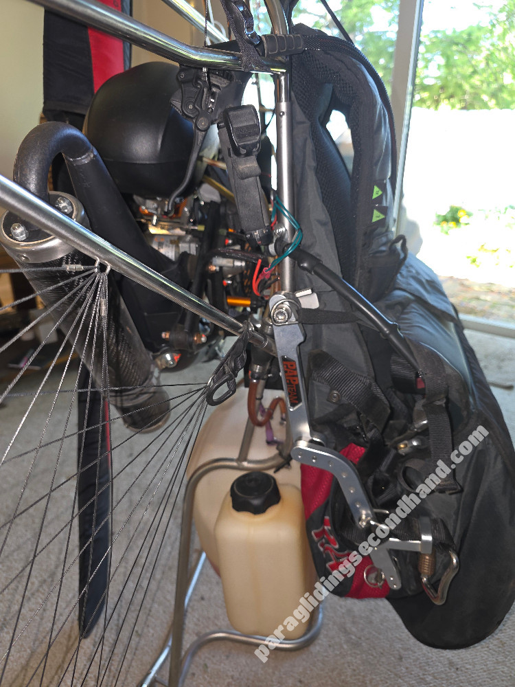 PAP Rolling Trike, Moster 185, and Mac Pare Charger Glider - Image 7