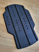 Triple Seven 777 Throne, L