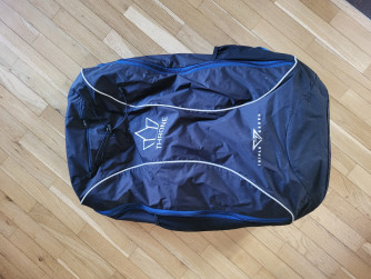 Triple Seven 777 Throne, L