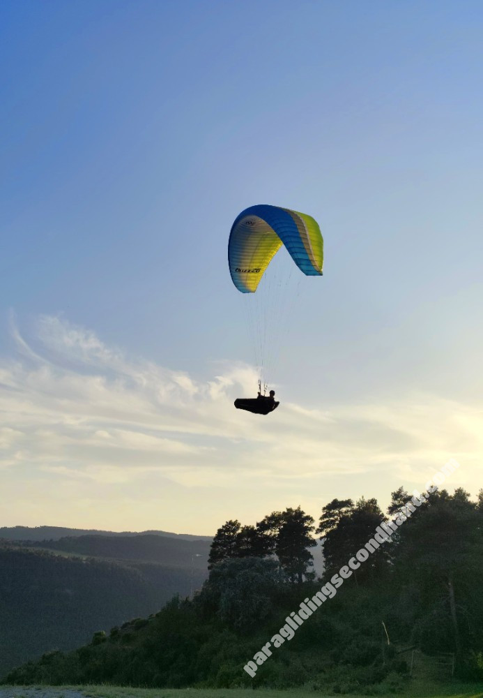 Ozone Buzz Z6, 22, 2023, (55-70kg), 60h - Image 3