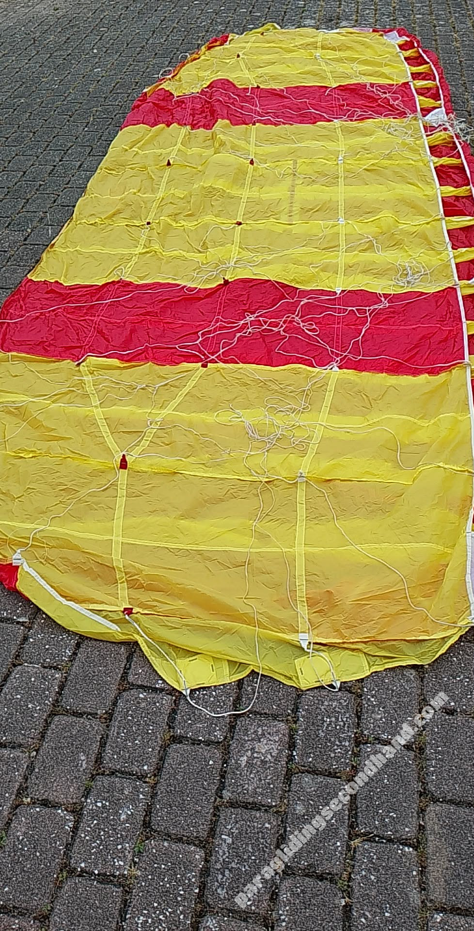 Paraglider small, 10, 2021, (50-90kg), 100h - Image 4