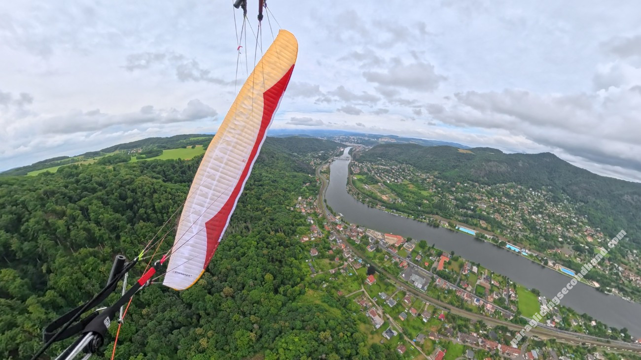 GIN Gliders Bonanza 3, M, 2023, (95-110kg), 83h - Imagem 3