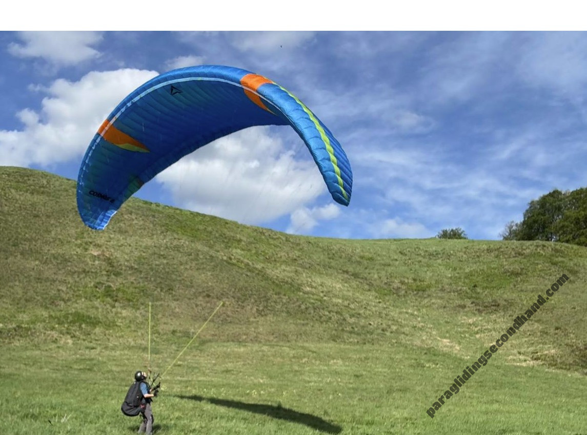 New Paraglider Flow Cosmos 2 (low En B) + Harness GIN Verso 3 (reversible) + Resque GIN Yeti Cross 2 +... All M size
