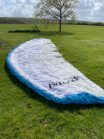 Ozone Buzz Z6 ML (9 hours airtime) + Sup’Air Evo Lite Harness + Reserve. Full Kit + Extras.