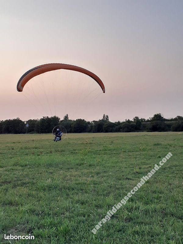 Paramoteur quasi neuf