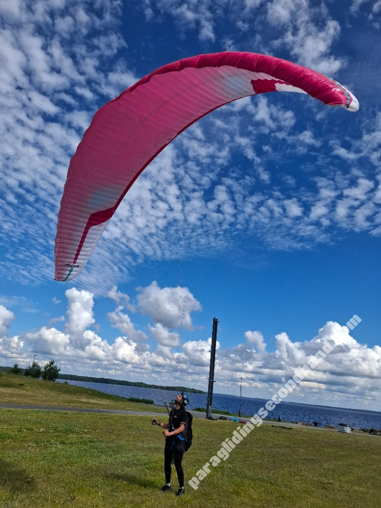 Niviuk Artik R2, ML, 2026, (90-105kg), 2h - Image 2