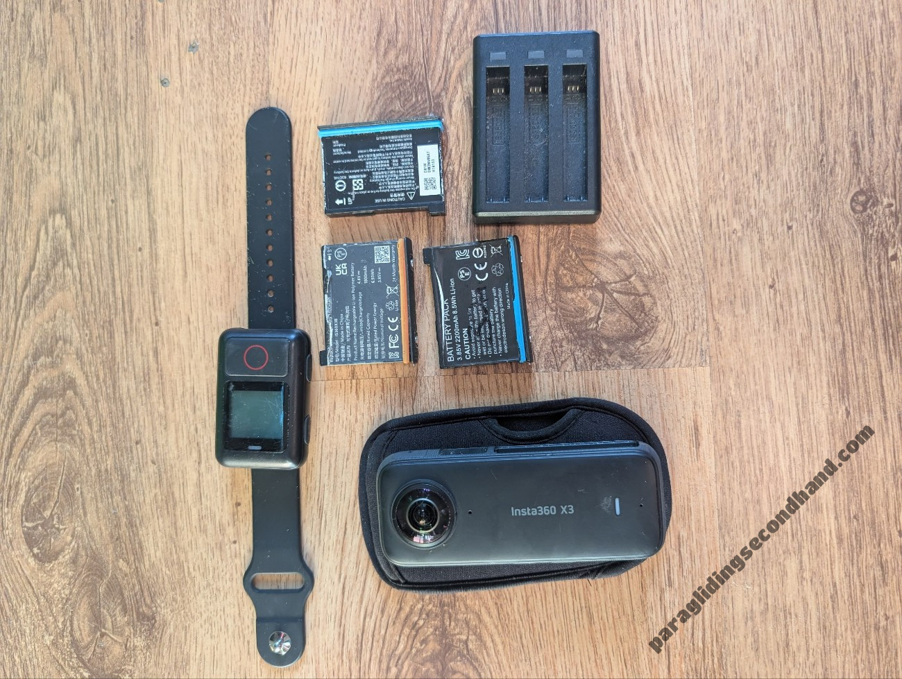 Insta360 X3 + 3 Batteries + Triple Charger + Remote Control - Image 5