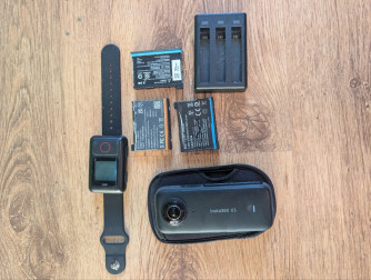 Insta360 X3 + 3 Batteries + Triple Charger + Remote Control