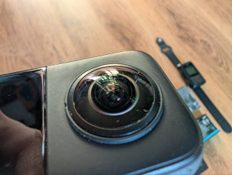 Insta360 X3 + 3 Batteries + Triple Charger + Remote Control