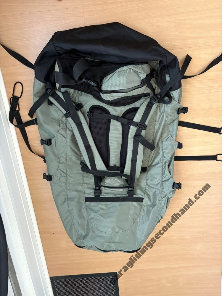 3 Paragliding Backpacks / Packsacks, 2 New + 1 Charly Easy Walk - Image 2