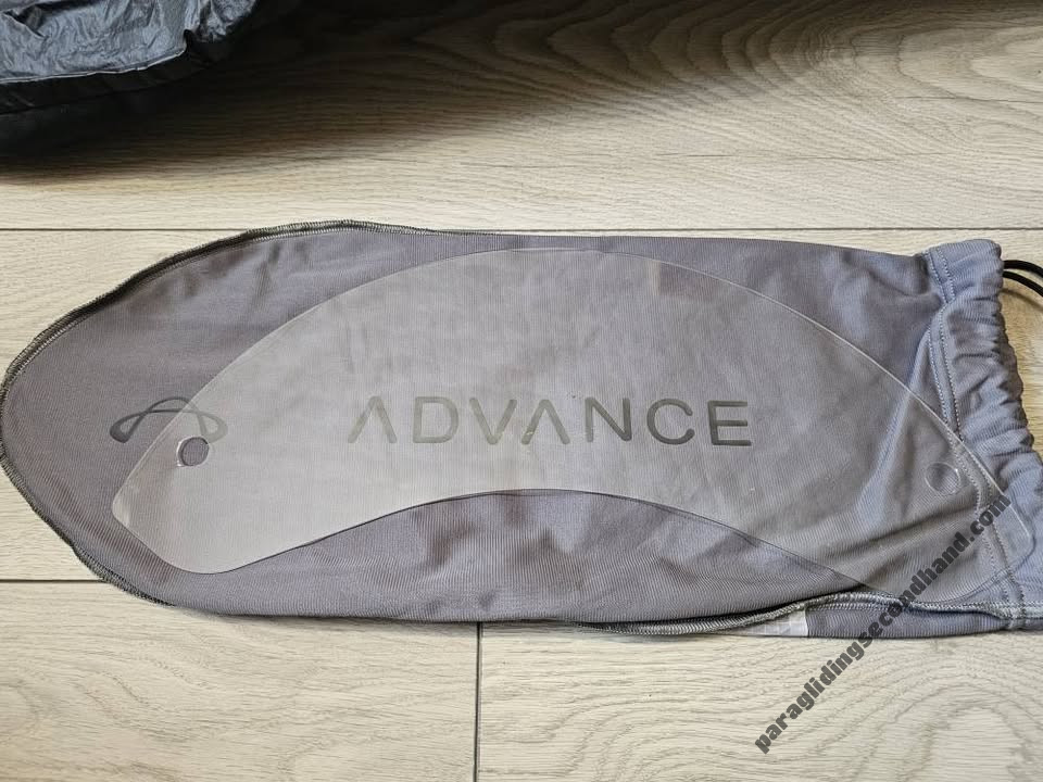 Advance Weightless, M, 2025 - Image 5