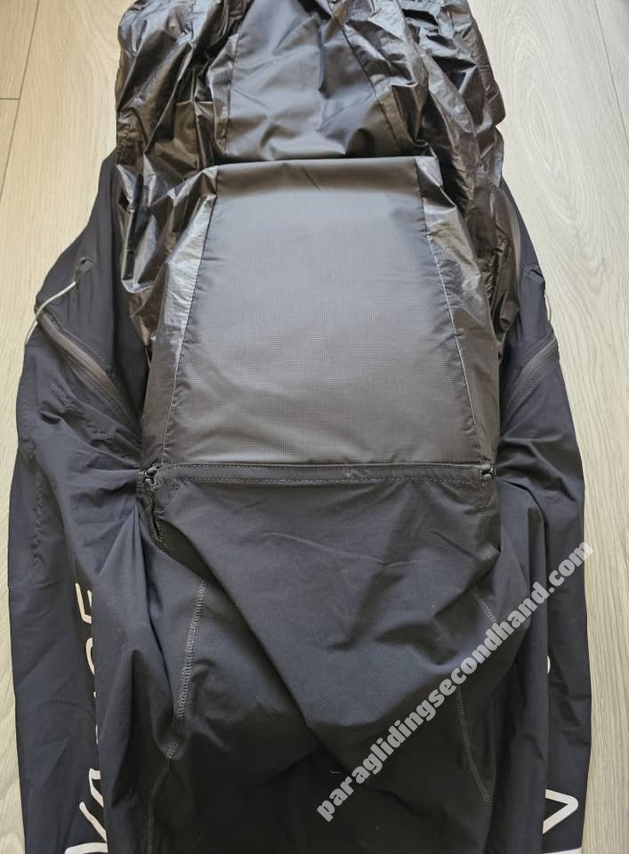 Advance Weightless, M, 2025 - Image 2