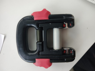 Quick-out paragliding carabiner