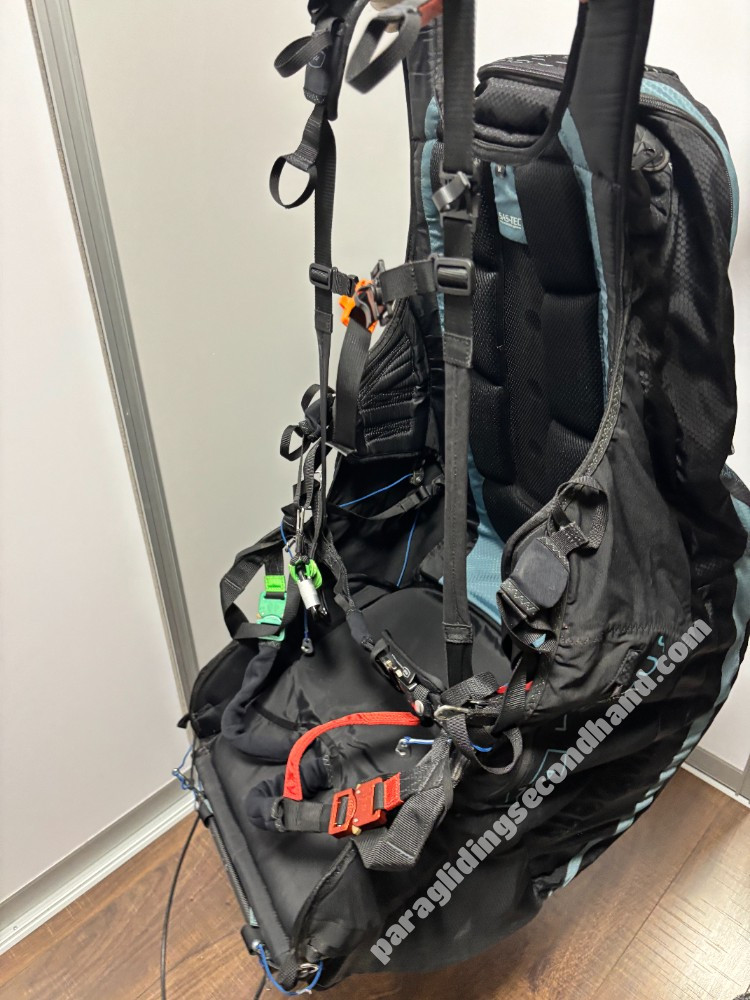 Complete Beginner-Friendly Paragliding Set – Nova Ventus Harness (M), Pentagon 100 Reserve, Helmet & Accessories - Image 3
