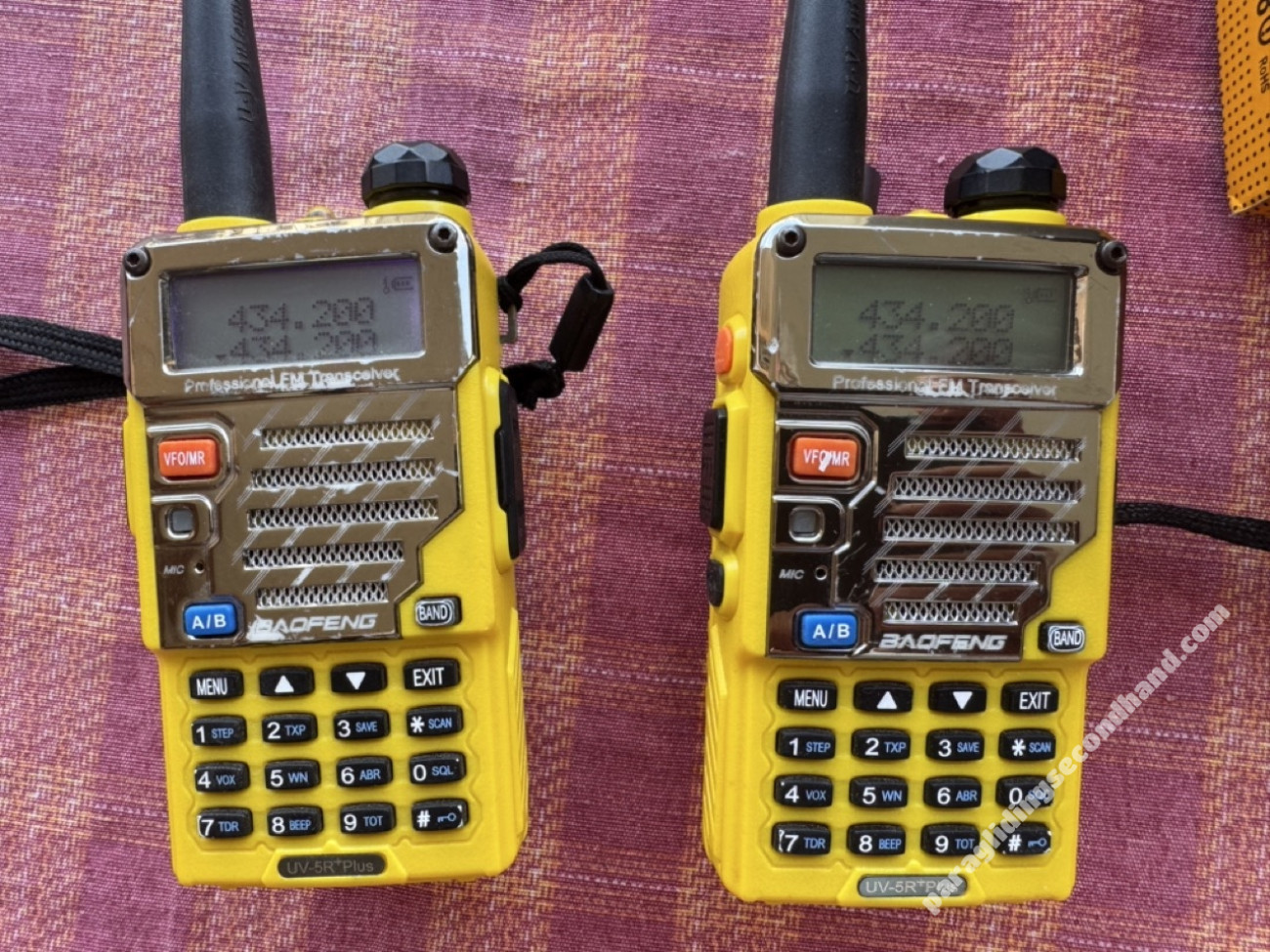 2x Baofeng UV-5RTP Plus VHF UHF Dual Band Radio + Batterie + Caricatori - Immagine 4