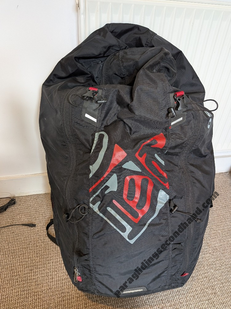 Full beginners kit -Niviuk Koyot 2, Gin Verso harness, reserve, travel bag, compression sack - Image 4