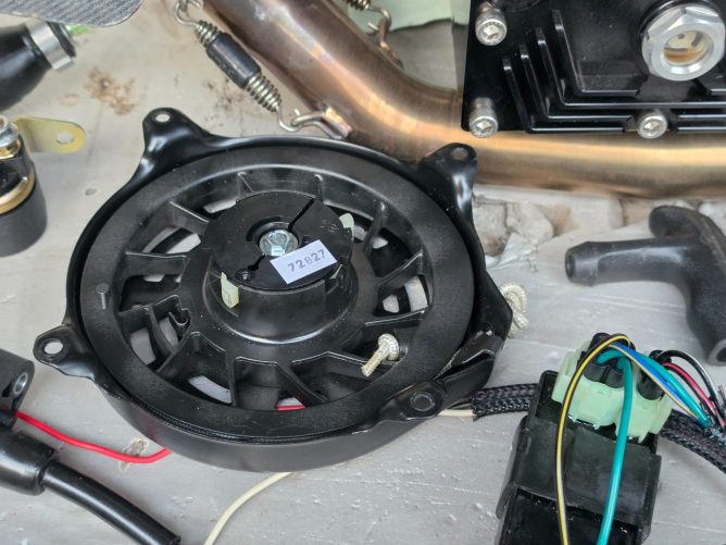 EOS Quattro dual start four stroke engine with 20 hours