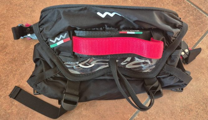 Woody Valley Front light rescue container APM11