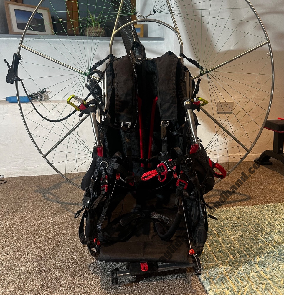 Macfly Moster 185 Paramotor with harness/reserve - Image 6
