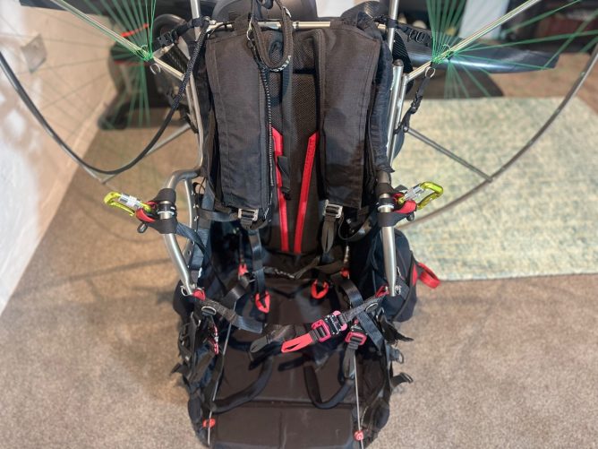 Macfly Moster 185 Paramotor with harness/reserve