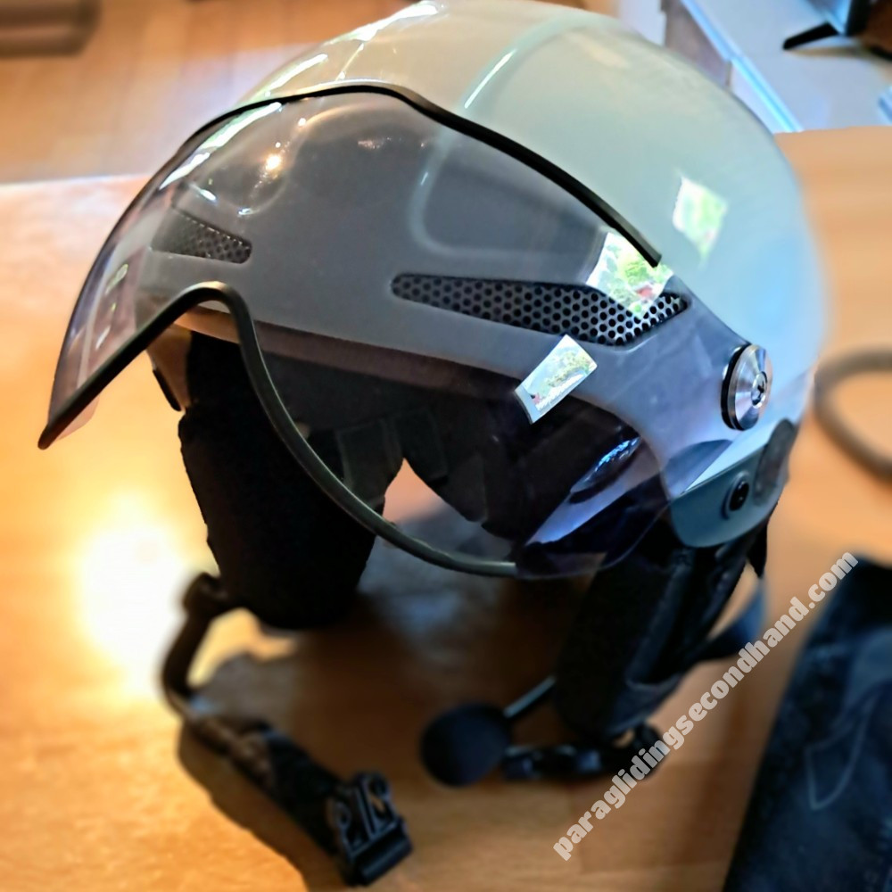 Charly Vitesse white-pearl M/L with visor + comms