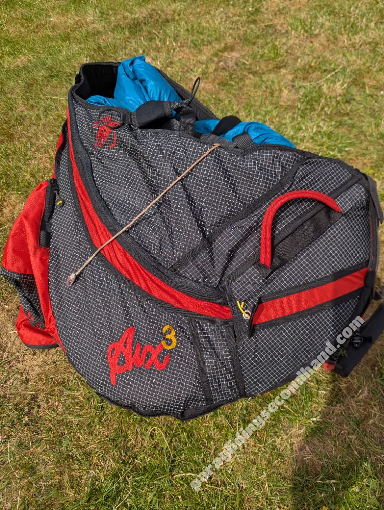 Full Kit: Icaro Gravis Large, Aix 3 harness (brand new), Reserve, Flymaster GPS Vario, helmet, speed bar, Stirrup, new bag