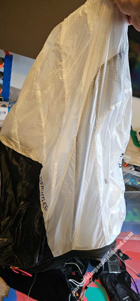 Advance Weightless, M, 2024