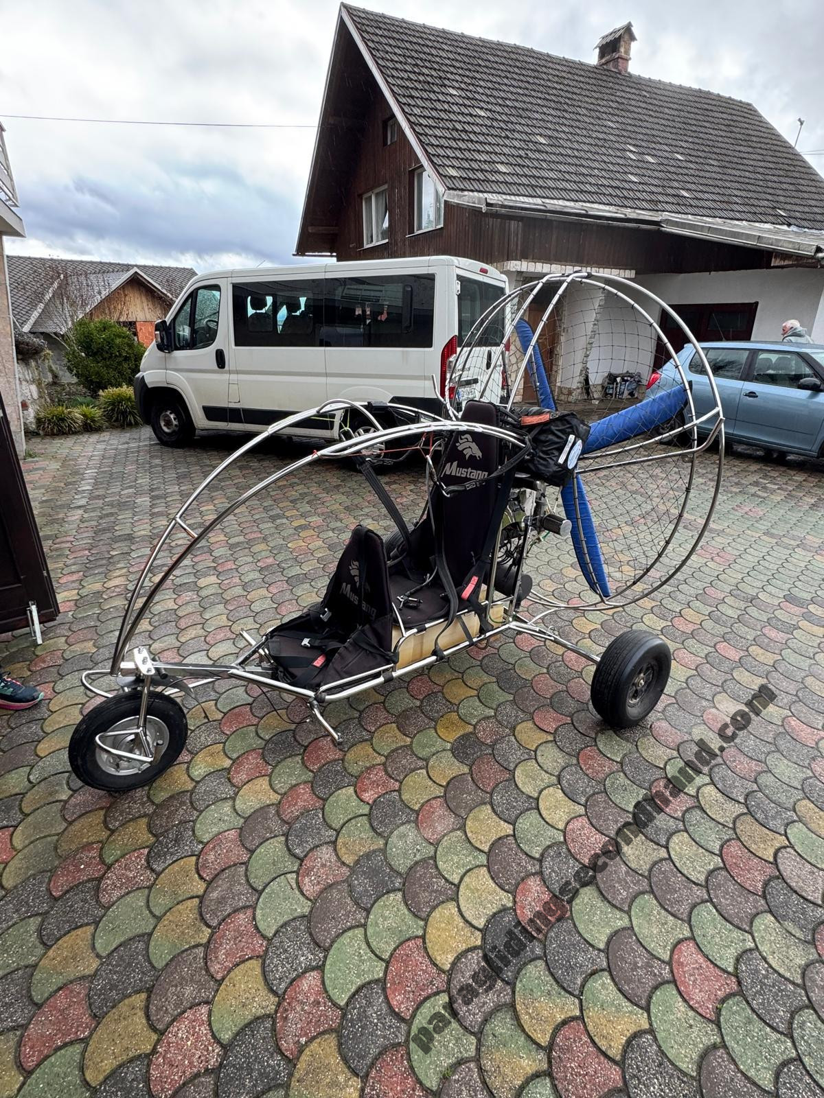 Airfer Mustang Trike + Hirth 2703 (2012)