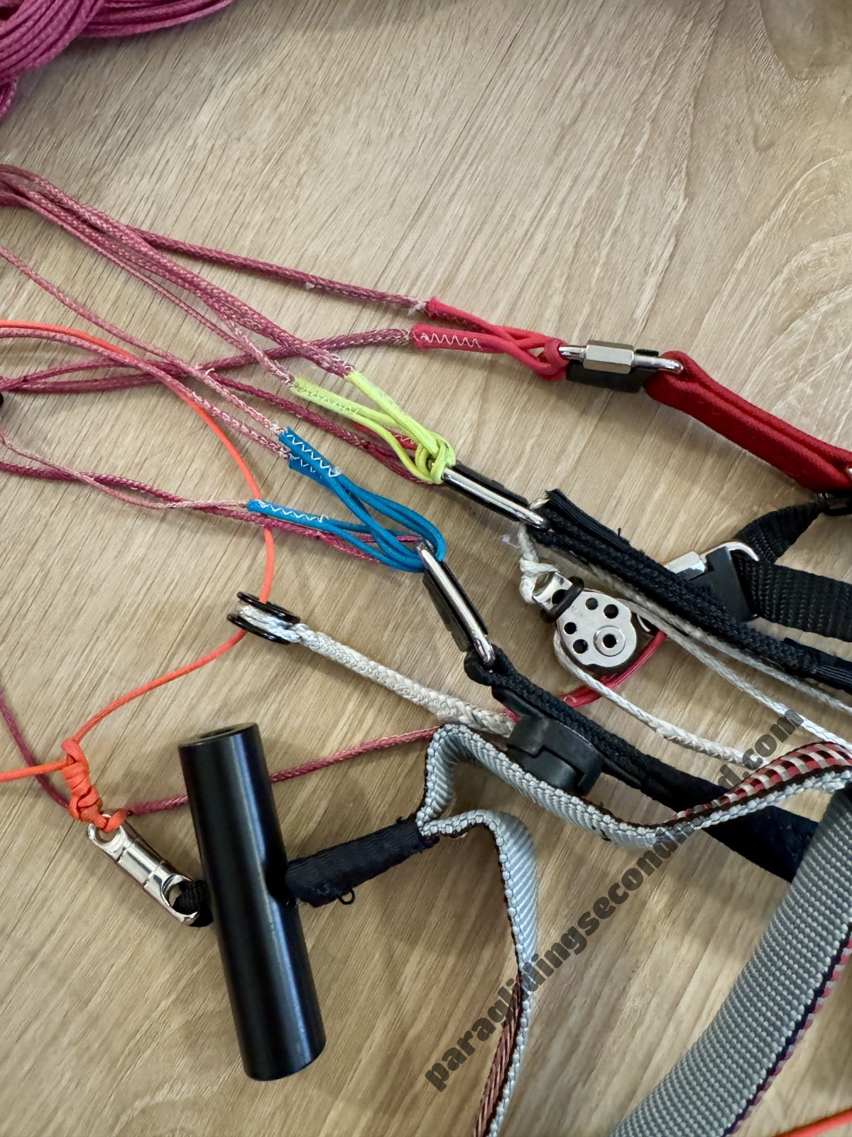 GIN Gliders EXPLORER 2, M, 2021, (85-105kg), 50h