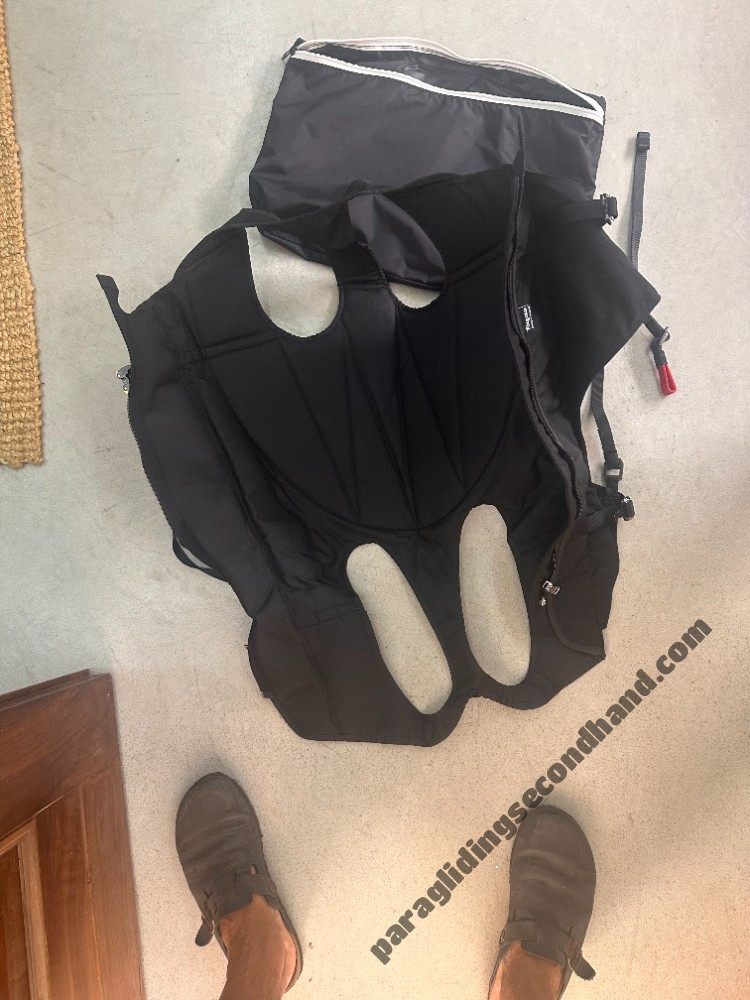 Flow PER  CANI, L, 2025