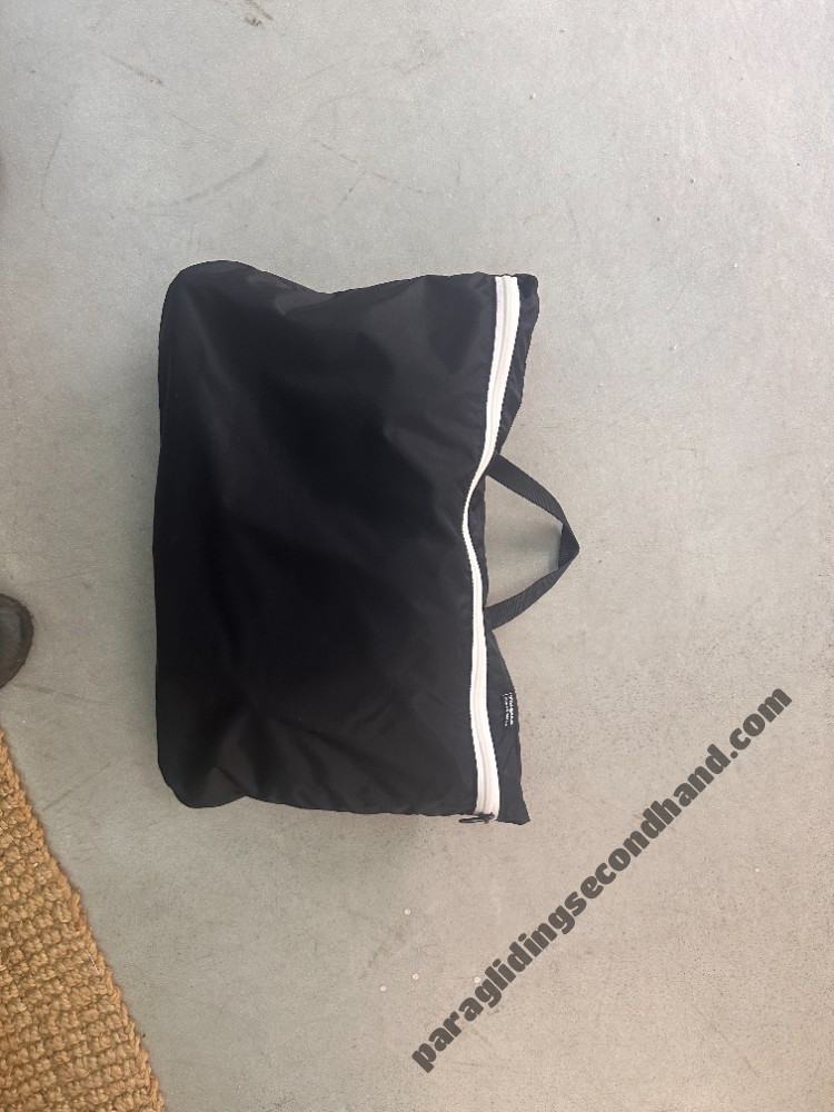 Flow PER  CANI, L, 2025