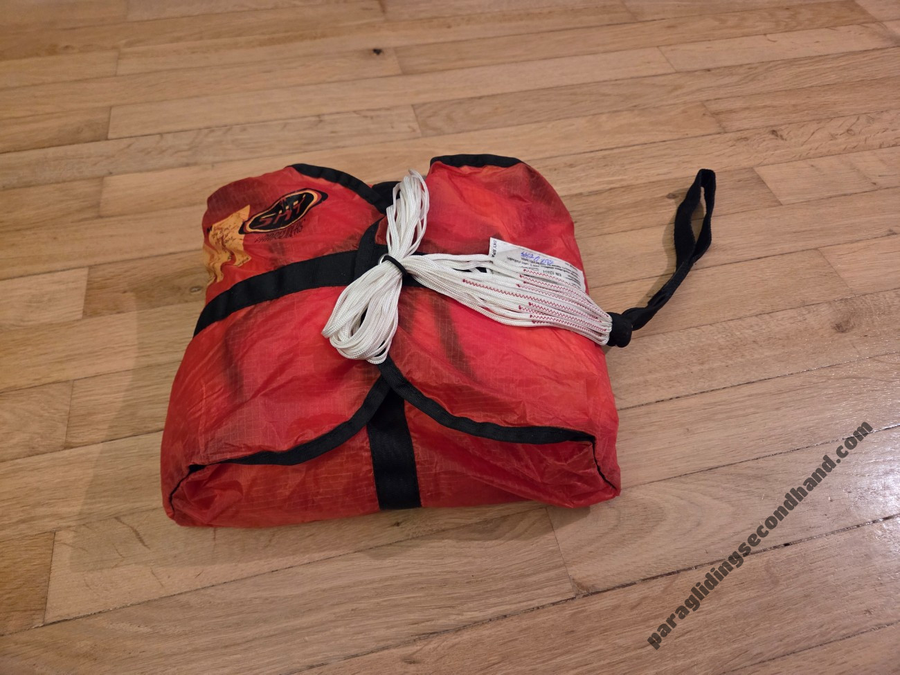 FULL SET: Ozone Element, EN-A, XS (55-75kg) + Swing Connect 2, M (actually S) + Sky Spare Light, M + Backpack.