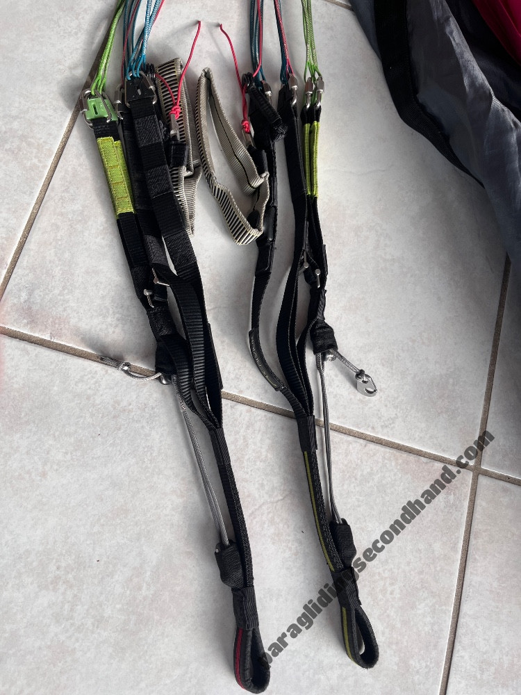 Niviuk Koyot 4, 28, 2022, (90-115kg), 40h