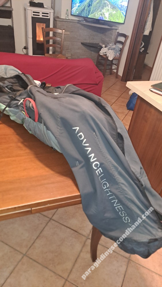 Advance Lightness 3, M