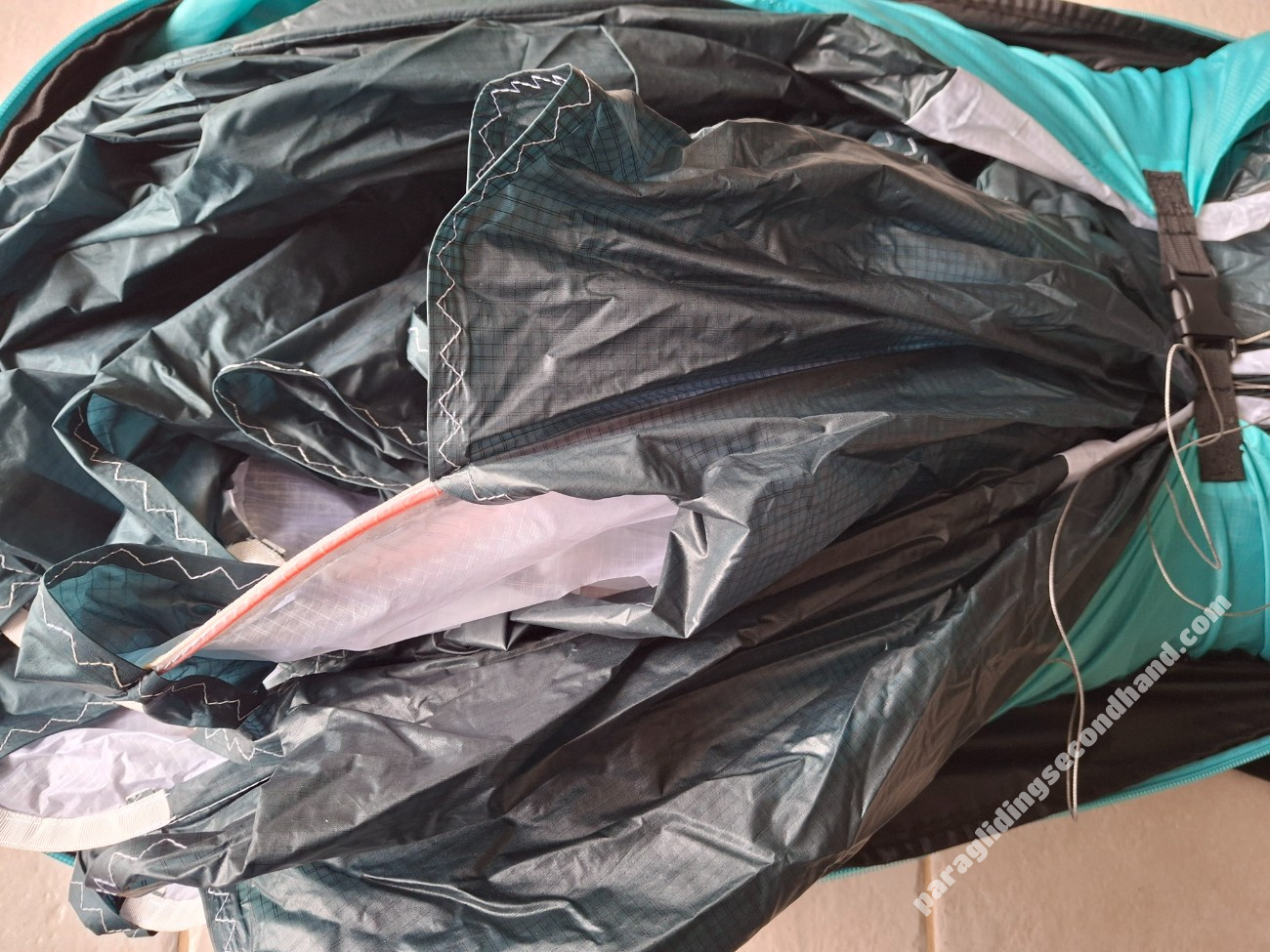 Flare Moustache 1, 26 m2, 2024, (80-135kg), 5h